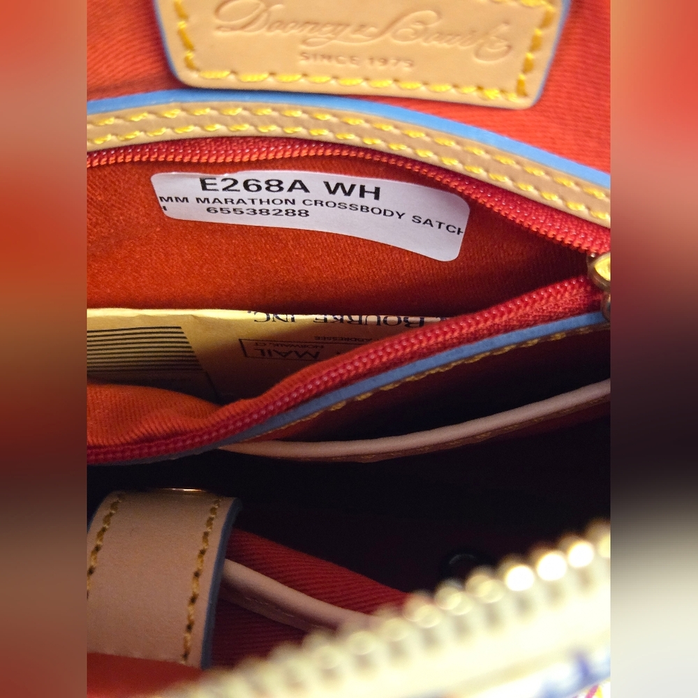 Run Disney Dooney & Bourke 2014 Walt Disney World Marathon Crossbody Purse Nwt - Picture 12 of 16